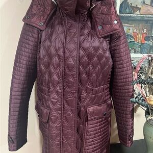 Burberry Quilted burgundy Puffer Jacket coat size XL